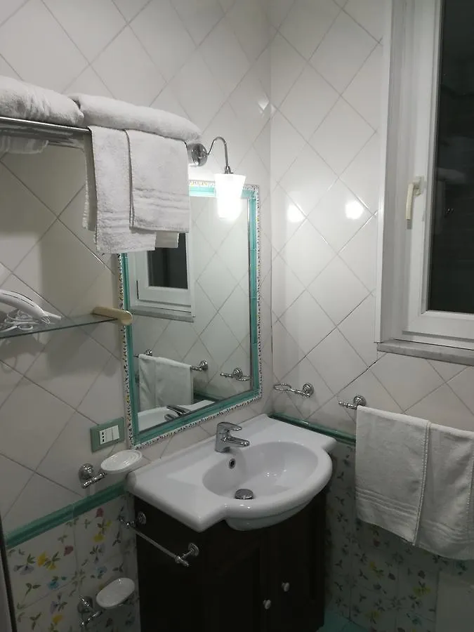 B&B House Angioino Neapel 3*,